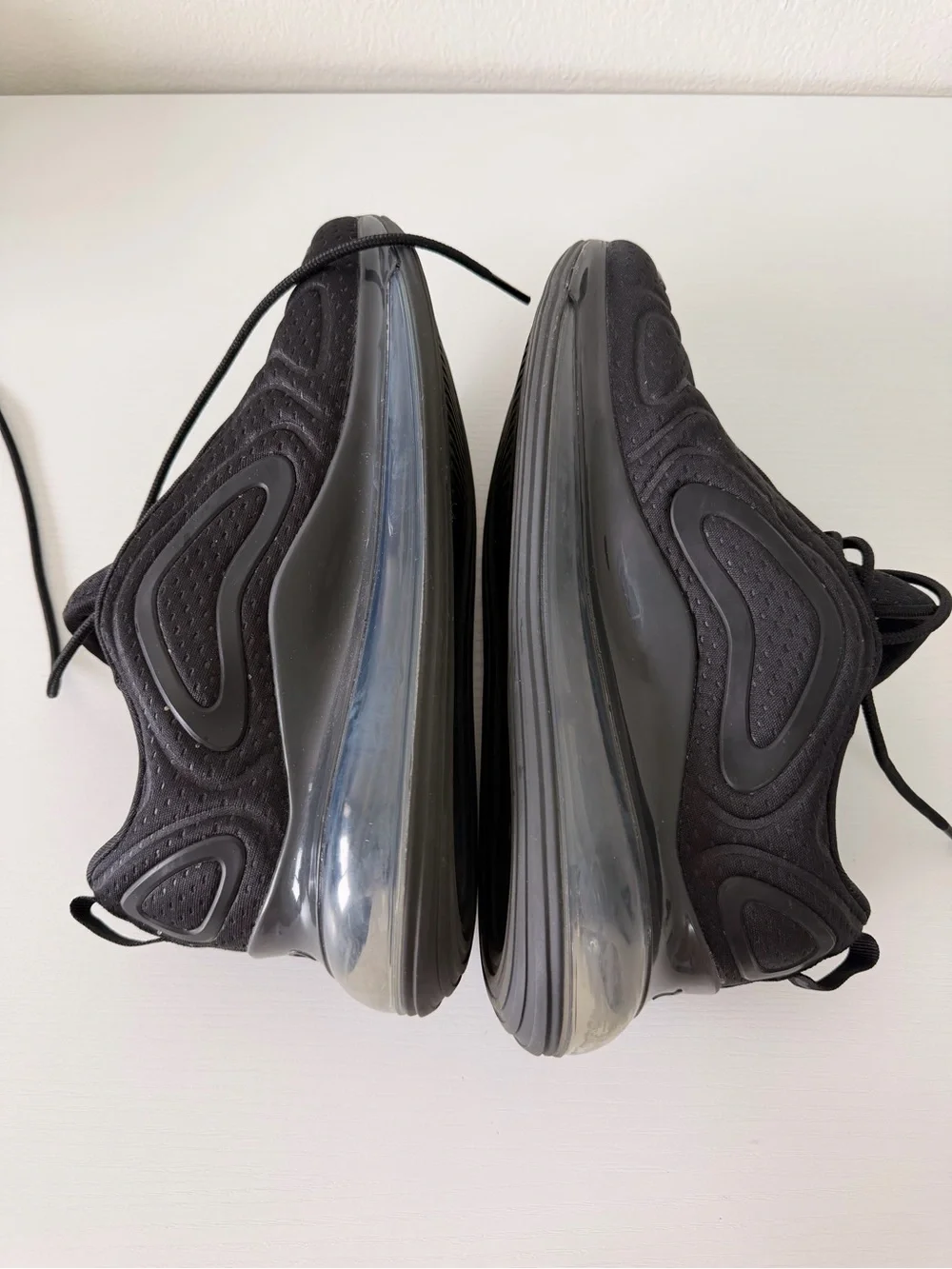 Nike Air Max 720 Women Black Athletic Sneakers Size 9